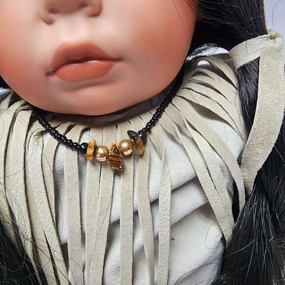 Sitting Native American Porcelain Weighted Doll 12" - Picture 5 of 7